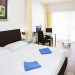 Al Hotel